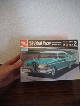AMT ERTL 1958 Edsel Pacer with Continental Kit and Fender Skirts 1:25 Modellbausatz